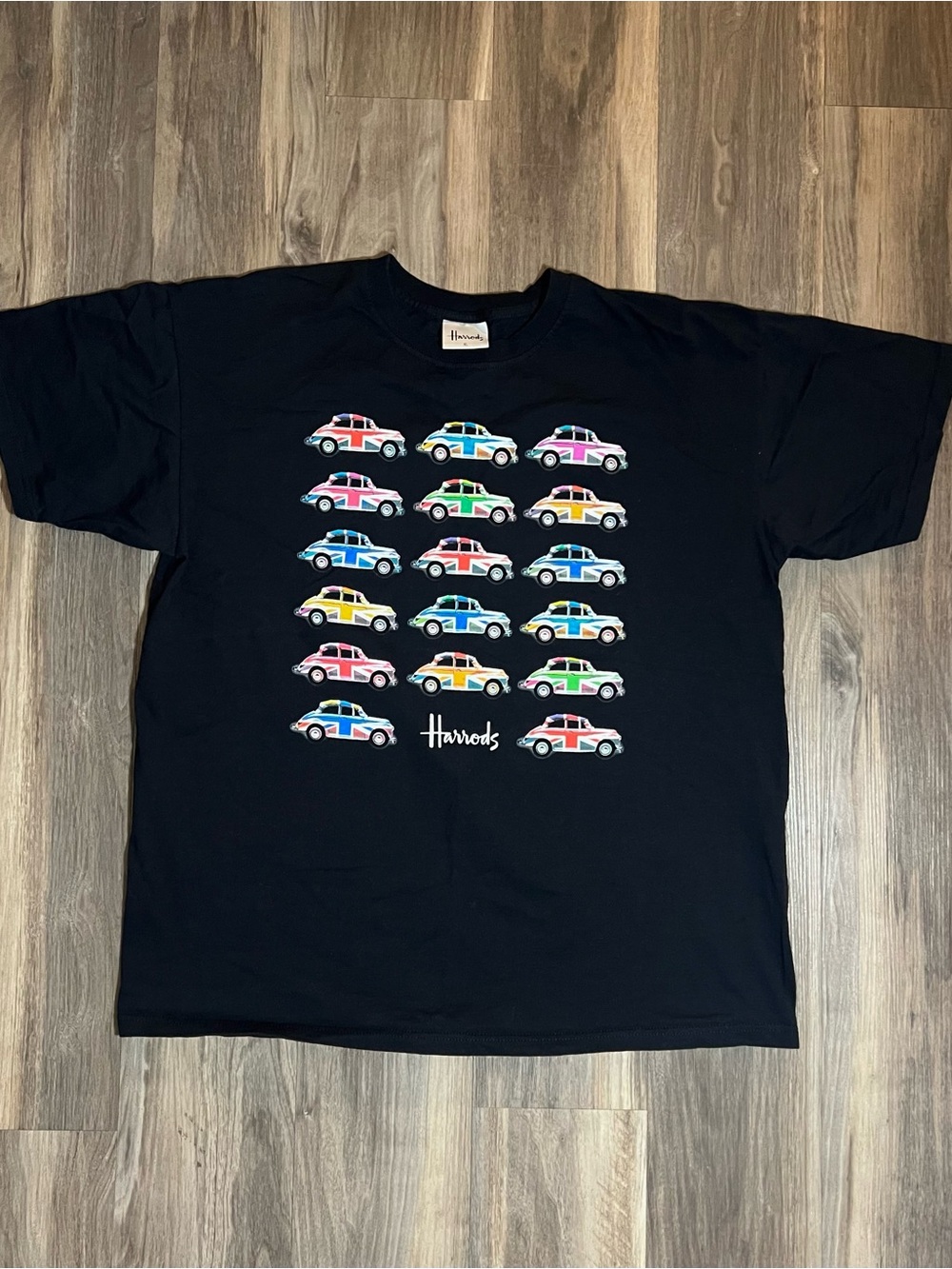 Morris Minor Great Britain Harrods Graphic Print Short Sleeve T-Shirt Size XL